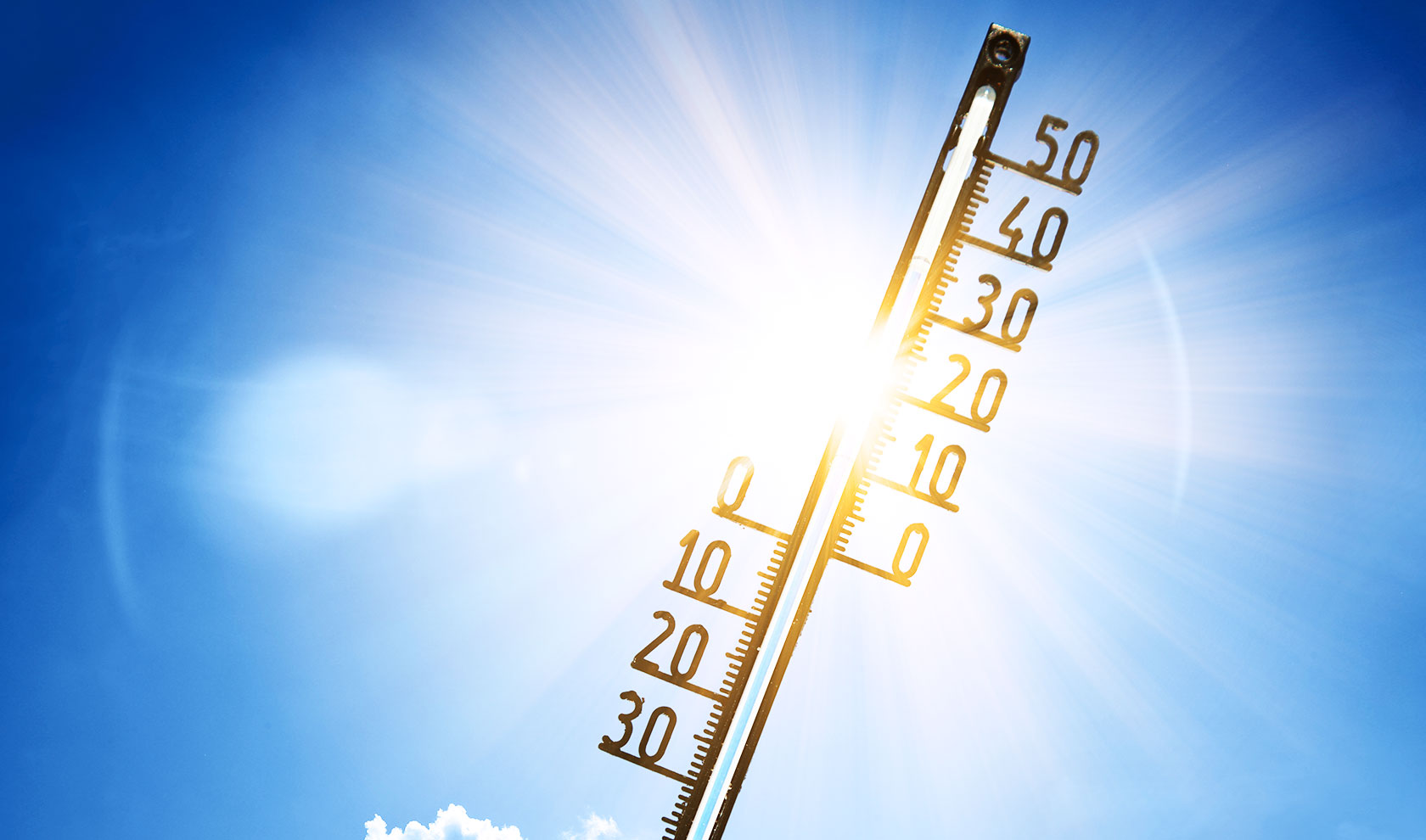 Thermometer Wärmetechnik Frankonia-Hydraulik, blauer Himmel, Sonnenstrahlen